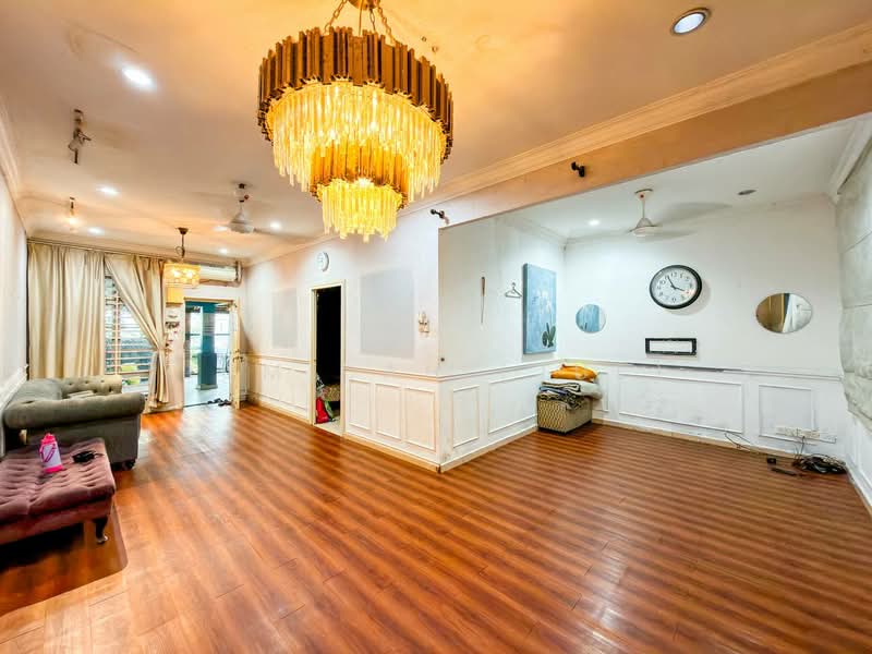 Rumah Teres 1 Tingkat untuk Dijual di Taman Pinggiran Cyber (Cyberjaya) - JUMIDAH (JUE) - Living Room - PropertyGuru.com.my