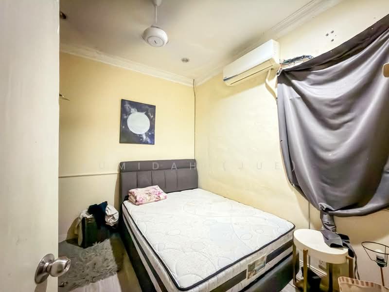 Rumah Teres 1 Tingkat untuk Dijual di Taman Pinggiran Cyber (Cyberjaya) - JUMIDAH (JUE) - Bedroom - PropertyGuru.com.my