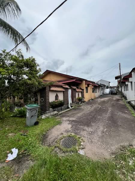 Rumah Teres 1 Tingkat untuk Dijual di Taman Daya (Johor Bahru) - Mohd Faez - Exterior - PropertyGuru.com.my