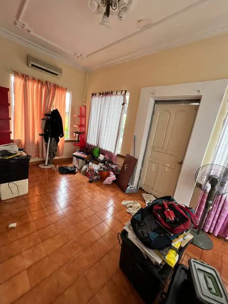 Rumah Teres 1 Tingkat untuk Dijual di Taman Daya (Johor Bahru) - Mohd Faez - Living Room - PropertyGuru.com.my