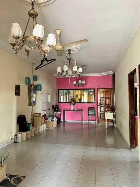 Rumah Teres 1 Tingkat untuk Dijual di Taman Daya (Johor Bahru) - Mohd Faez - Living Room - PropertyGuru.com.my