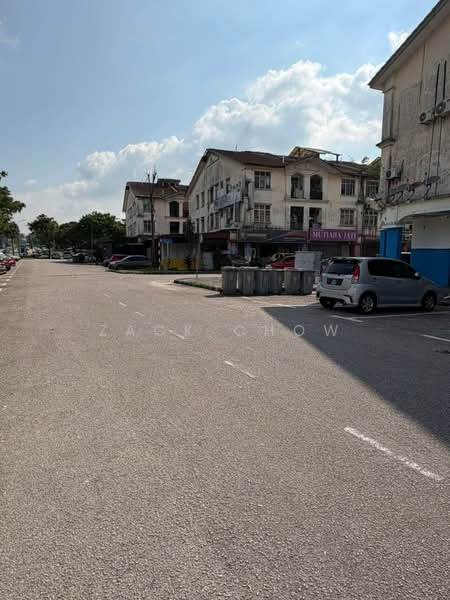 Shop for Sale in Bandar Pulai Jaya (Kulai) - Zack Chow - Exterior - PropertyGuru.com.my