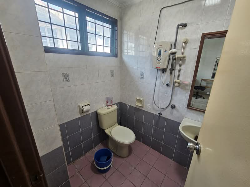 2-storey Terraced House for Sale in Bukit Jelutong (Shah Alam) - Winny Su - Bathroom - PropertyGuru.com.my