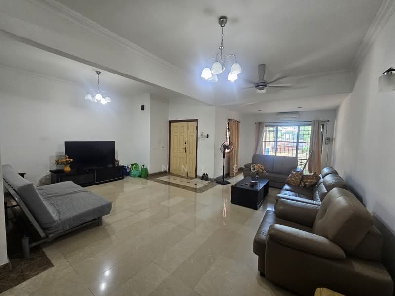 2-storey Terraced House for Sale in Bukit Jelutong (Shah Alam) - Winny Su - Living Room - PropertyGuru.com.my