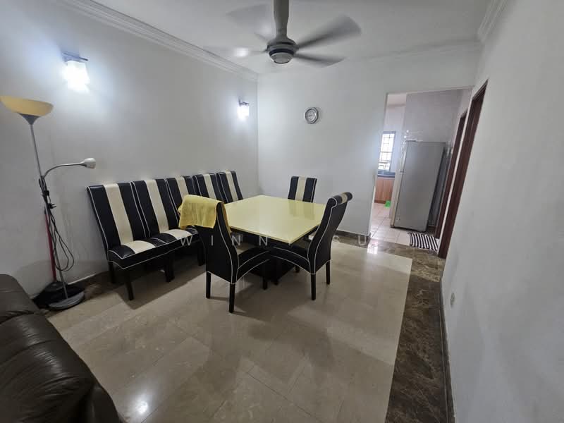 2-storey Terraced House for Sale in Bukit Jelutong (Shah Alam) - Winny Su - Living Room - PropertyGuru.com.my