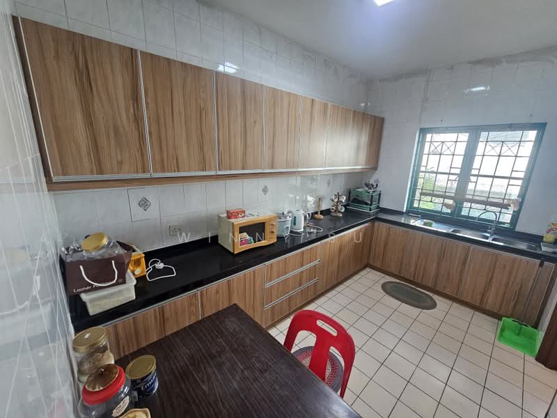 2-storey Terraced House for Sale in Bukit Jelutong (Shah Alam) - Winny Su - Kitchen - PropertyGuru.com.my