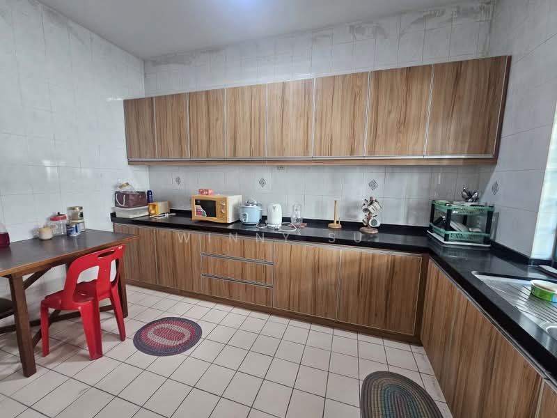 2-storey Terraced House for Sale in Bukit Jelutong (Shah Alam) - Winny Su - Kitchen - PropertyGuru.com.my