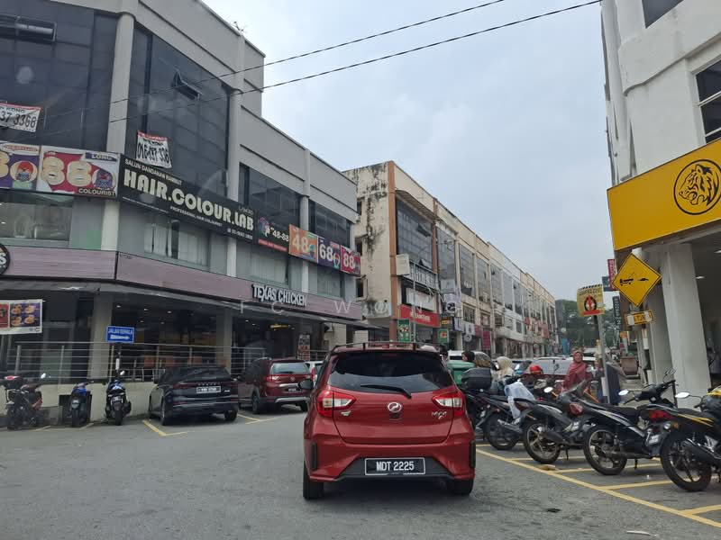 Kedai / Pejabat untuk Dijual di BANDAR PUCHONG JAYA (Puchong) - FC Wong - Exterior - PropertyGuru.com.my