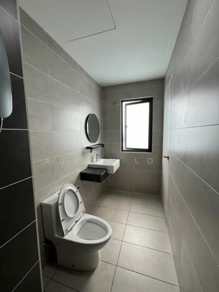 Service Residence for Rent at M Oscar - Austin Loo - Bathroom - PropertyGuru.com.my