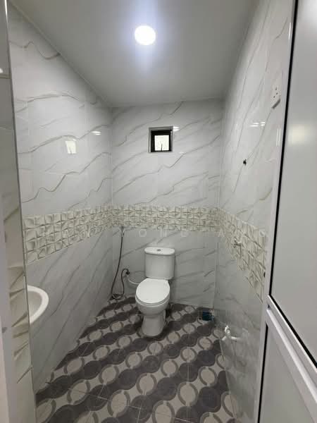 1-storey Terraced House for Sale in Taman Puteri Wangsa (Ulu Tiram) - Han Yong Ang - Bathroom - PropertyGuru.com.my