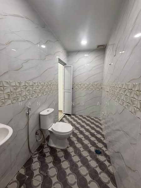 1-storey Terraced House for Sale in Taman Puteri Wangsa (Ulu Tiram) - Han Yong Ang - Bathroom - PropertyGuru.com.my