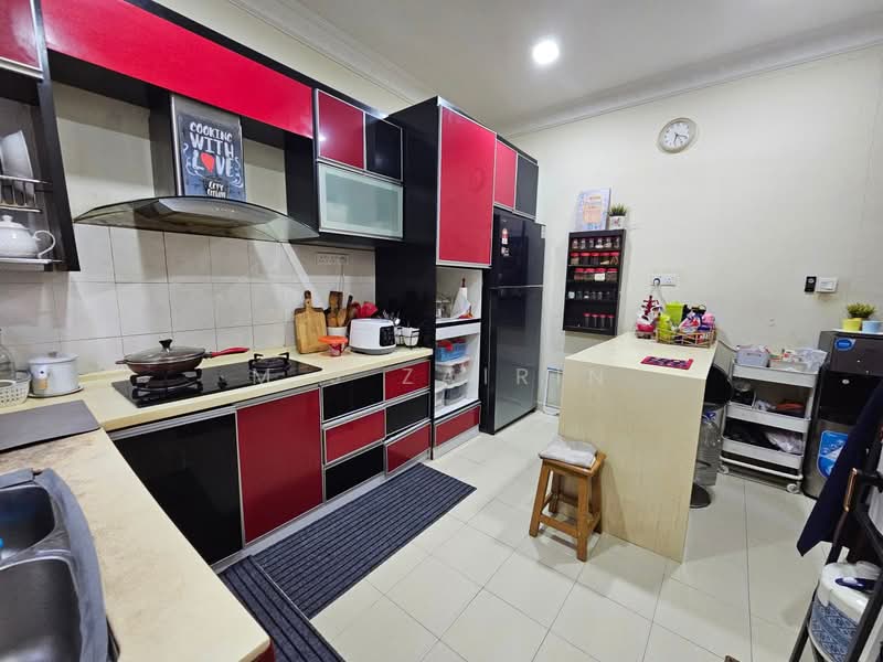 2-storey Terraced House for Sale in Sepang (Selangor) - M.J Zairin - Kitchen - PropertyGuru.com.my