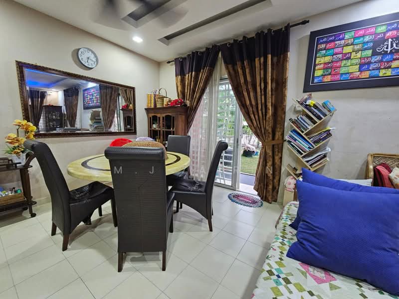 2-storey Terraced House for Sale in Sepang (Selangor) - M.J Zairin - Dining Room - PropertyGuru.com.my