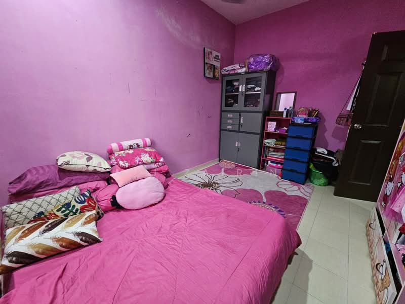2-storey Terraced House for Sale in Sepang (Selangor) - M.J Zairin - Bedroom - PropertyGuru.com.my