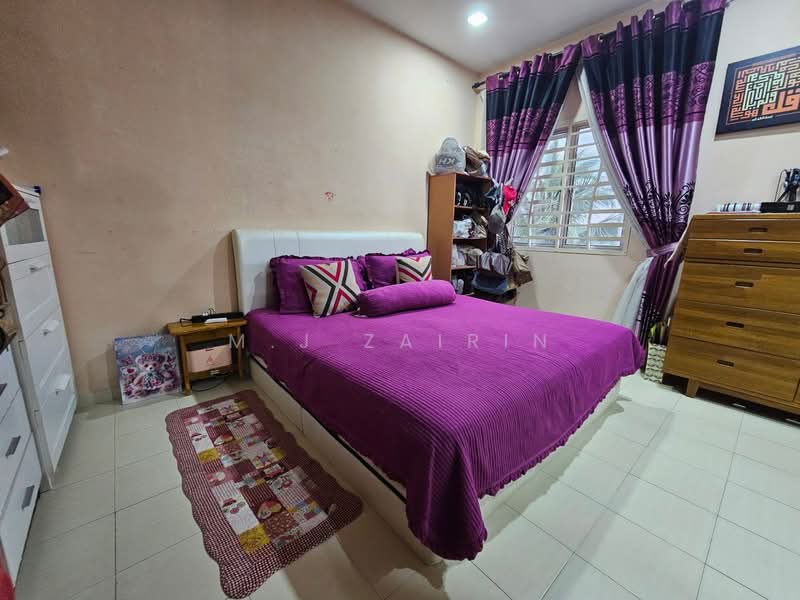 2-storey Terraced House for Sale in Sepang (Selangor) - M.J Zairin - Bedroom - PropertyGuru.com.my