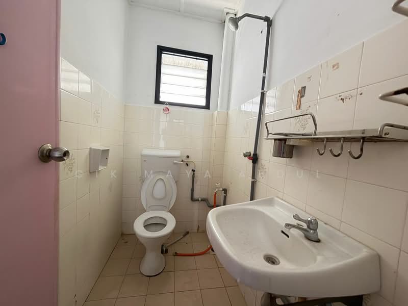 2-storey Terraced House for Rent in Wangsa Maju (Kuala Lumpur) - Cik Maya Abdul - Bathroom - PropertyGuru.com.my