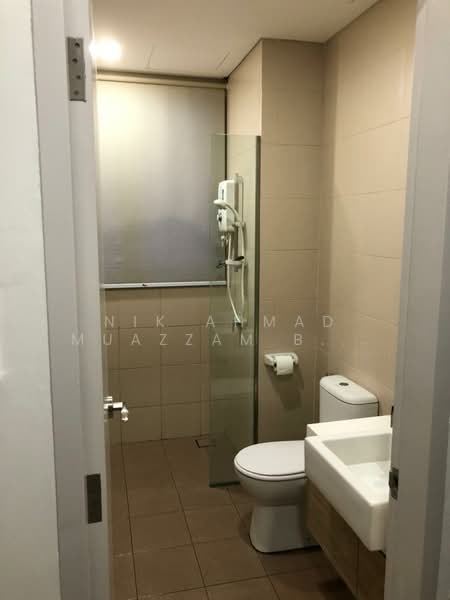 Servis Apartment untuk Disewa di i-Suite @ i-City - Nik Ahmad Muazzam Bin Nik Mazlan - Bathroom - PropertyGuru.com.my