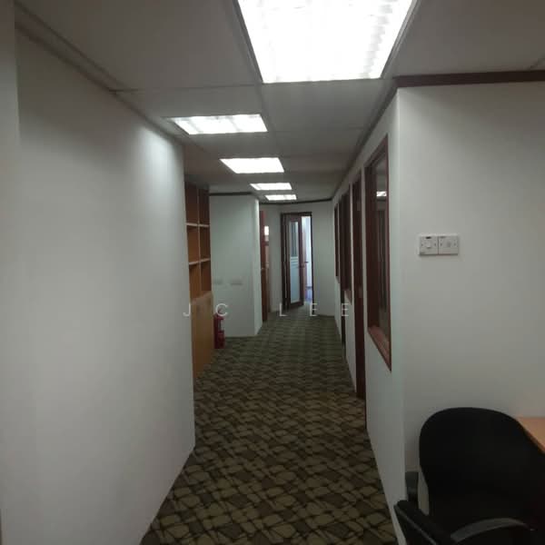 Office for Rent in Dataran Prima (Petaling Jaya) - JC Lee - Corridor - PropertyGuru.com.my