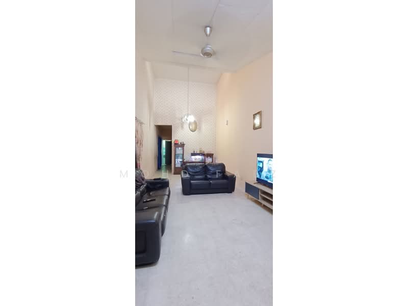Rumah Teres untuk Dijual di Bandar Baru Uda (Johor Bahru) - Mohd Faez - Living Room - PropertyGuru.com.my