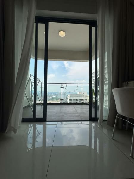 Kondominium untuk Dijual di Bay Point @ Country Garden Danga Bay - Siow Yan Er - Balcony - PropertyGuru.com.my