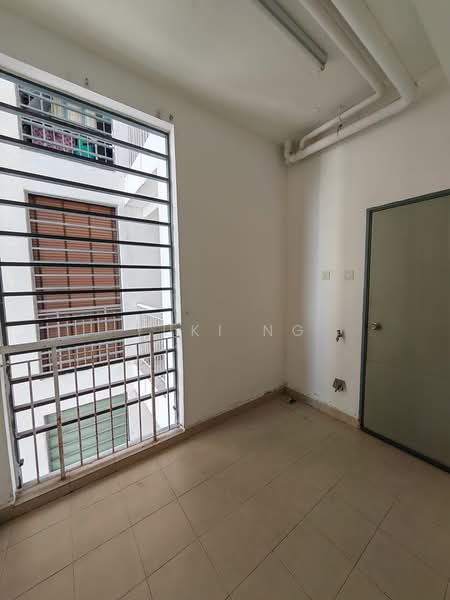 Kondominium untuk Disewa di Alam Desa @ Park Village - Yuki Ng - Balcony - PropertyGuru.com.my