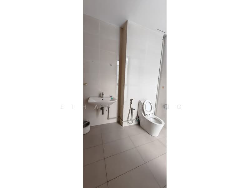 3.5-storey Terraced House for Rent in Damansara Perdana (Selangor) - Ethan Chong - Bathroom - PropertyGuru.com.my