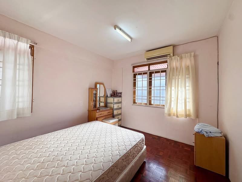 Condominium for Sale at Rifle Garden - Ashley Lim - Bedroom - PropertyGuru.com.my