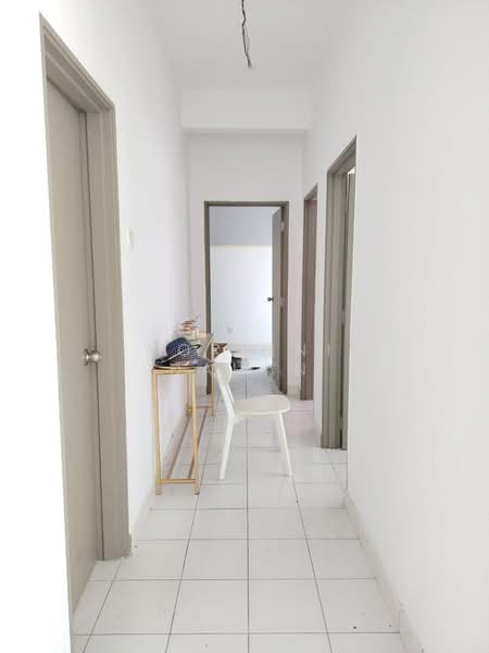 Service Residence for Sale at RESIDENSI PR1MA@KAJANG - Noraini Dahan - Corridor - PropertyGuru.com.my