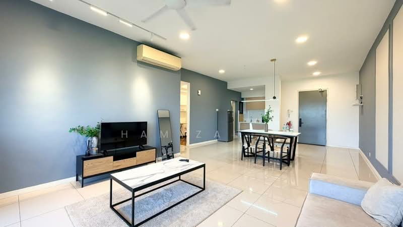 Servis Apartment untuk Dijual di Renai Jelutong - Hamizah . - Living Room - PropertyGuru.com.my