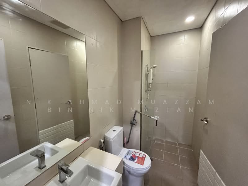 Servis Apartment untuk Disewa di i-Suite @ i-City - Nik Ahmad Muazzam Bin Nik Mazlan - Bathroom - PropertyGuru.com.my