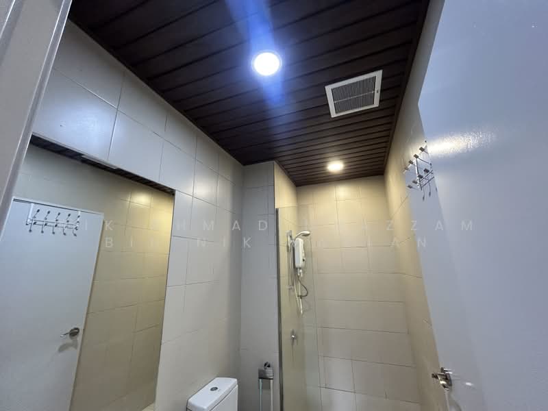 Service Residence for Rent at i-Suite @ i-City - Nik Ahmad Muazzam Bin Nik Mazlan - Bathroom - PropertyGuru.com.my