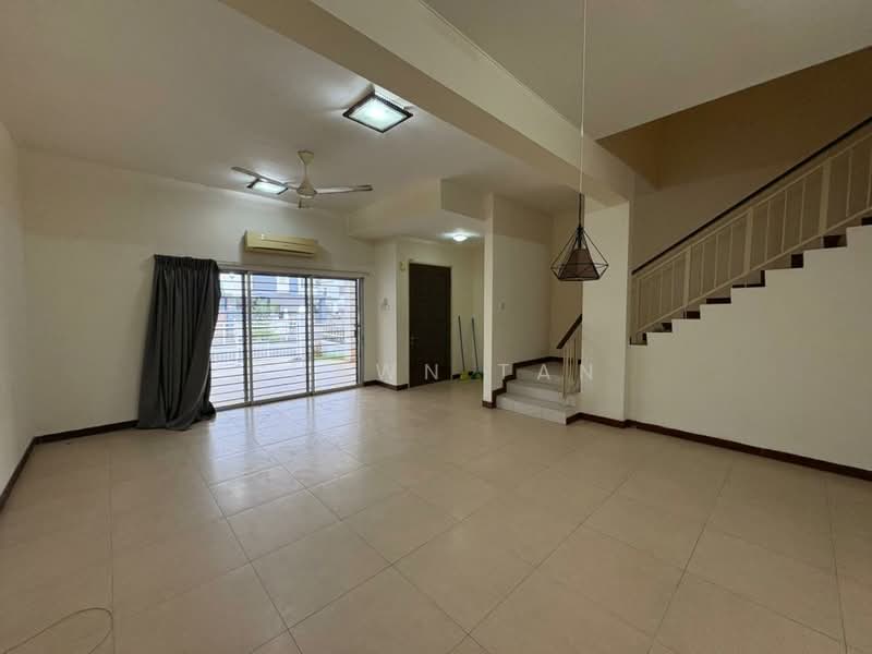 2-storey Terraced House for Sale in D'alpinia (Puchong) - Shawn Tan - Living Room - PropertyGuru.com.my