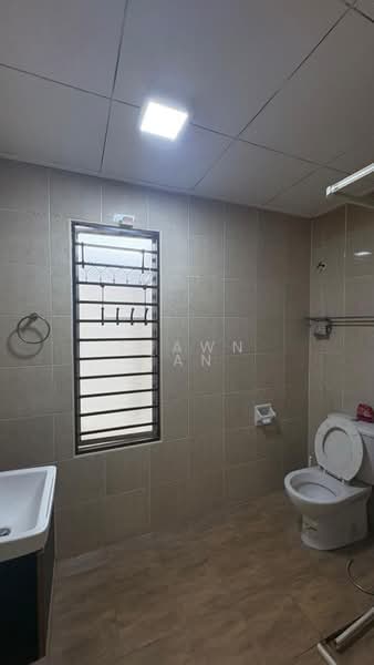 2-storey Terraced House for Sale in D'alpinia (Puchong) - Shawn Tan - Bathroom - PropertyGuru.com.my