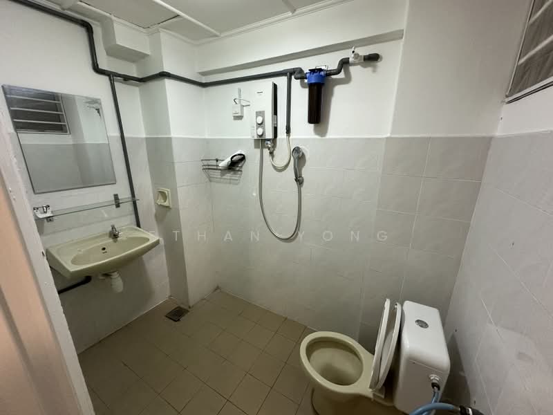 Kondominium untuk Dijual di Union Heights - Ethan Yong - Bathroom - PropertyGuru.com.my
