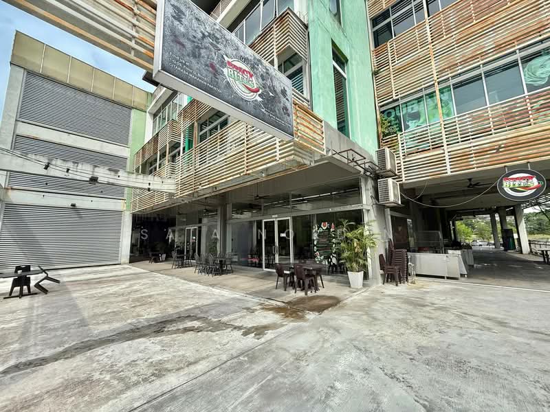 Kedai / Pejabat untuk Dijual di Bukit Jelutong (Shah Alam) - Sa'a Nordin - Exterior - PropertyGuru.com.my