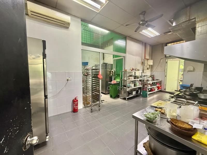 Kedai / Pejabat untuk Dijual di Bukit Jelutong (Shah Alam) - Sa'a Nordin - Kitchen - PropertyGuru.com.my