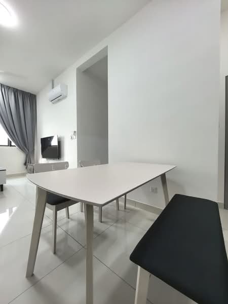 Servis Apartment untuk Disewa di Traders Park - Leon Kwan - Dining Room - PropertyGuru.com.my