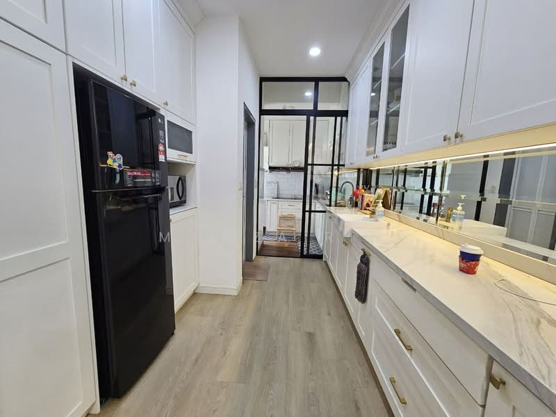 2-storey Terraced House for Sale in Cyberjaya (Selangor) - M.J Zairin - Kitchen - PropertyGuru.com.my