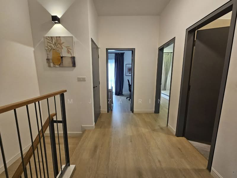 2-storey Terraced House for Sale in Cyberjaya (Selangor) - M.J Zairin - Corridor - PropertyGuru.com.my