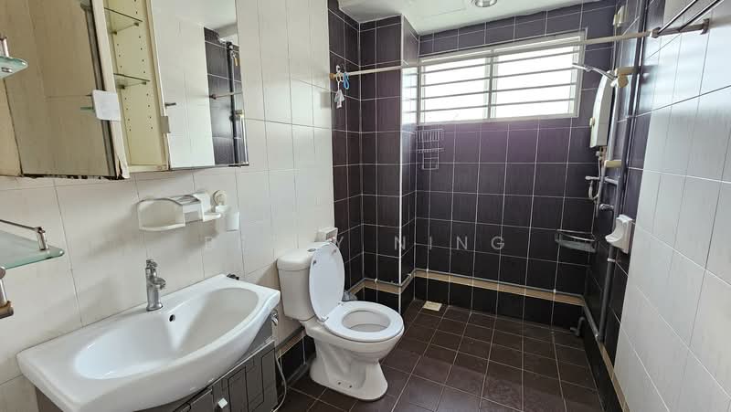 Rumah Teres 2.5 Tingkat untuk Disewa di Kampung Sungai Kayu Ara (Petaling Jaya) - Betty Ning - Bathroom - PropertyGuru.com.my