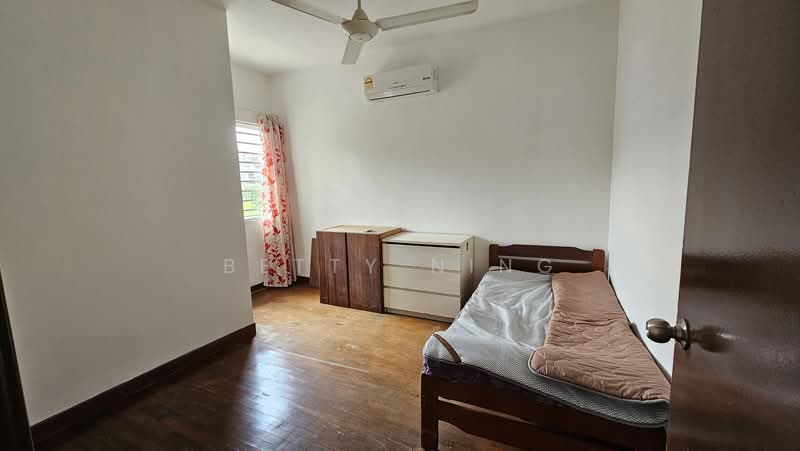 Rumah Teres 2.5 Tingkat untuk Disewa di Kampung Sungai Kayu Ara (Petaling Jaya) - Betty Ning - Bedroom - PropertyGuru.com.my