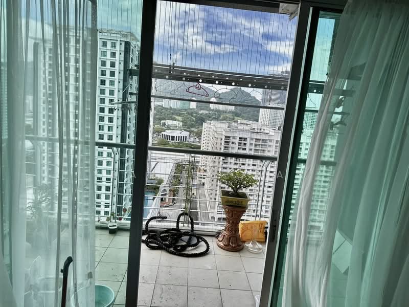 Kondominium untuk Dijual di Elit Heights @ Bayan City - Yeap Yu Quan - Balcony - PropertyGuru.com.my