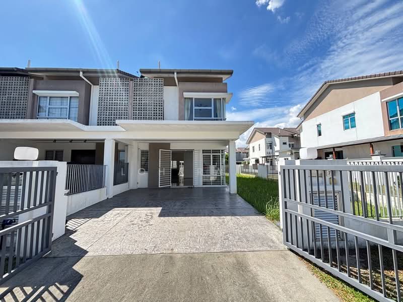 2-storey Terraced House for Sale in Petaling Jaya (Selangor) - Loharaj . - Exterior - PropertyGuru.com.my