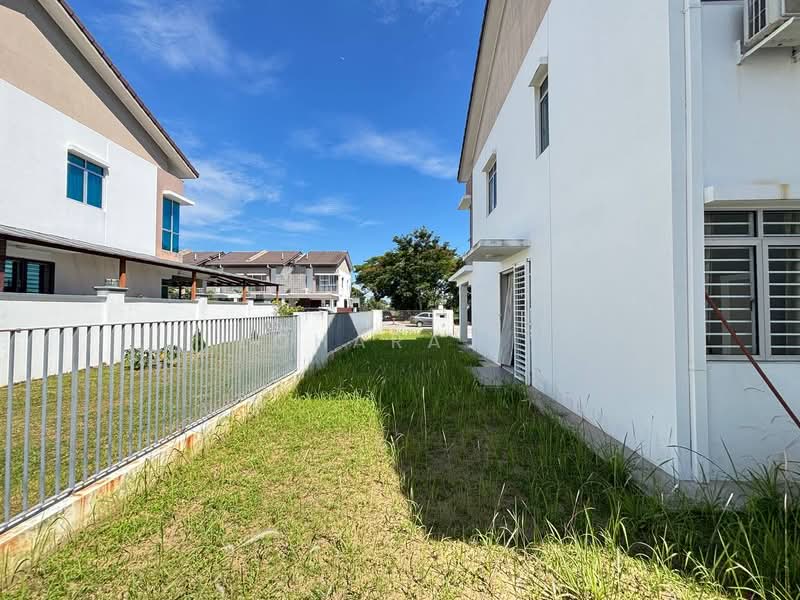 2-storey Terraced House for Sale in Petaling Jaya (Selangor) - Loharaj . - Exterior - PropertyGuru.com.my