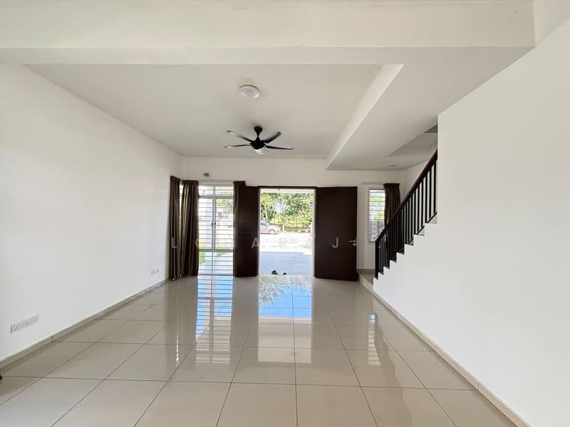 2-storey Terraced House for Sale in Petaling Jaya (Selangor) - Loharaj . - Living Room - PropertyGuru.com.my
