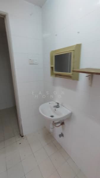 Service Residence for Rent at Domain 2 @ NeoCyber - Eason Hong - Bathroom - PropertyGuru.com.my