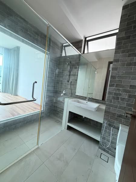 Condominium for Sale at Queens Residences Q2 @ Queens Waterfront - Yeoh . - Bathroom - PropertyGuru.com.my