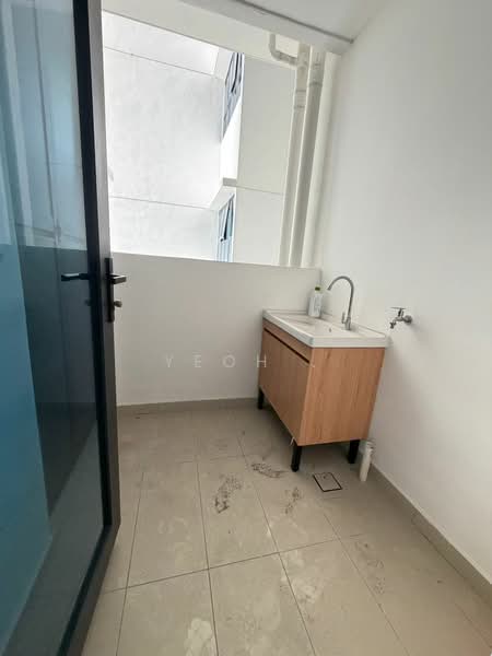 Condominium for Sale at Queens Residences Q2 @ Queens Waterfront - Yeoh . - Balcony - PropertyGuru.com.my