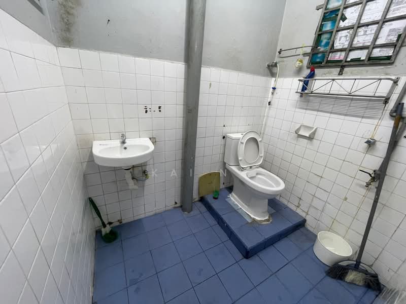 Terraced House for Sale in Skudai (Johor) - Kai Ni - Bathroom - PropertyGuru.com.my