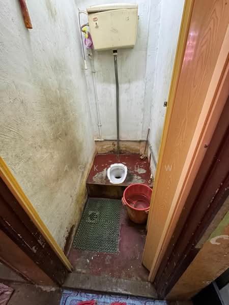 Flat for Sale at Taman Plentong Utama - Zack Chow - Bathroom - PropertyGuru.com.my